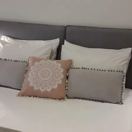 Lejlighed Hellona House ,sunny And Cozy Apartment's *