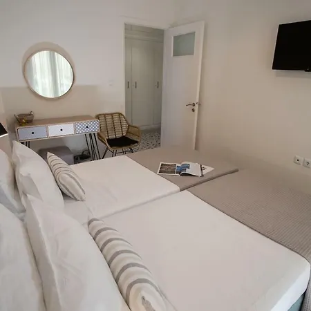 Hellona House ,sunny And Cozy Apartment's